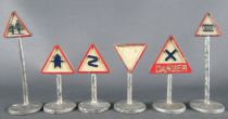 Dinky Toys France 41 6 Panneaux de Signalisation Route Obstacles Sans Boite 100% d\'origine 2