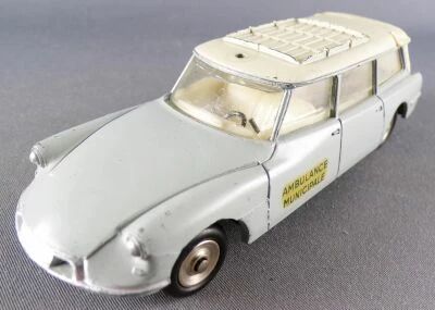 Dinky Toys France 556 Citro�n ID19 Municipal Ambulance no Box 100% Original