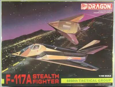 Dragon Models - N�4521 Avion F-117A Stealth Fighter 4450th Tactical Group 1/144 Air Superiority Series