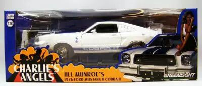 Dr�les de Dames (Charlie\'s Angels) - Greenlight - Jill Munroe\'s 1976 Ford Mustang II Cobra II 1:18 Die-cast