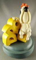 Droopy (Tex Avery) - D&eacute;mons & Merveilles 1995 - Droopy Debout sur Socle Statuette R&eacute;sine