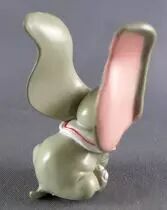 Dumbo the elephant - Kid\'M Disney Classic Pvc Figure - Dumbo Sitting Flapping Hears