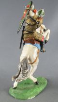 Elastolin - Moyen-âge - Normand Cavalier attaquant masse (bouclier vert) cheval cabré blanc (réf 8880)