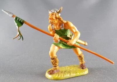 Elastolin - Vikings - Assaulting with Spear (Green) (Ref 8501)