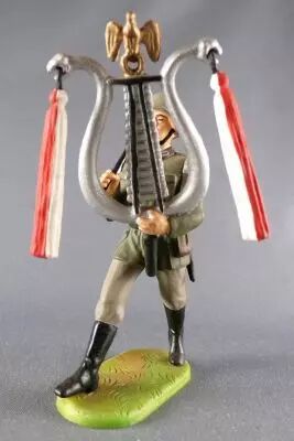 Elastolin - WW2 - Germans - Marching Chinese Hat (Ref 10 155)