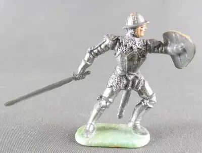 Elastolin 40mm - XV / XVIII Century - Ritter Footed Defending with Sword Down (ref  8940 4)