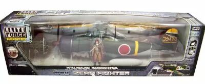 Elite Force - WWII Zero Fighter (w/pilot) 1:18�me