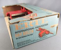 ERTL 447 Farm Implement International Harvester Hay Baler Mint Blue Box