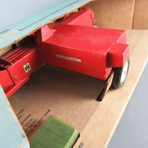 ERTL 447 Farm Implement International Harvester Hay Baler Mint Blue Box