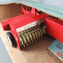 ERTL 447 Farm Implement International Harvester Hay Baler Mint Blue Box