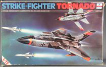 Esci - R2F 9002 Strike-Fighter Fighter Aircraft 1:72 Mint in BoxTornado