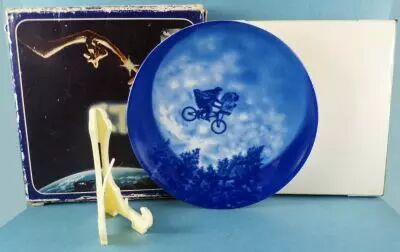 E.T. - Avon - Assiette Porcelaine Illustr�e Neuve Boite