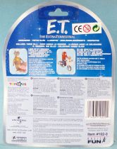 E.T. (20th Anniversary) - Basic Fun Toys\'r\'Us Exclusive - ET & Elliott on Bicycle Key Chain Mint on Card