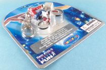 E.T. (20th Anniversary) - Basic Fun Toys\'r\'Us Exclusive - ET & Elliott on Bicycle Key Chain Mint on Card