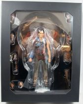 Evil Dead 2 Dead By Dawn - Mezco One:12 Collective Figure - Ash