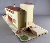 Faller B-103 Ho La Rochepot Country Station Built with Figures