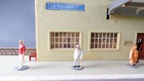 Faller B-103 Ho La Rochepot Country Station Built with Figures