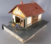 Faller Ho Goods Hall Luggage Hangar Warehouse with Platform Built