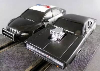 Fast & Furious - Dragon-I Toys - Dodge Charger R/T 1970 & Metropolitan Police Car - Vehicule Circuit Slot Cars 1/43