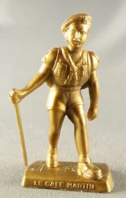 Figurine Publicitaire Caf� Martin La Vie au Grand Air n� 10 Scout Marchant avec B�ton