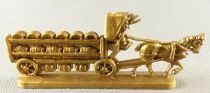 Figurine Publicitaire Chocolat L. Moreuil La locomotion &agrave; travers les &acirc;ges Voiture &agrave; Bi&egrave;re du XIXeme Si&egrave;cle (dor&eacute;)