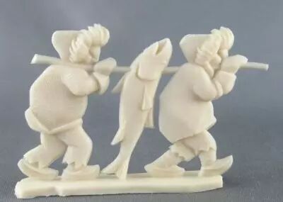 Figurine Publicitaire Heudebert - Le Grand Nord - N�9 2 Esquimaux portant un poisson 