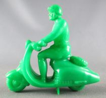 Figurine Publicitaire Primo - Vespa Sifflet avec Conducteur Vert Scooter