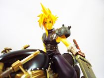 Final Fantasy VII - Cloud Strife & Hardy Daytona - Kotobukiya 1:8 scale cold-cast resin statue