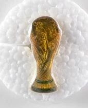 Football - Coupe du Monde Fifa France 1998 - Pin\'s Troph&eacute;e - Neuf Blister