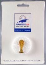 Football - Fifa World Cup France 98 - Pin\'s Trophy - Mint on Card)