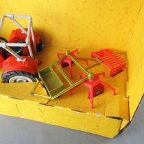 Gama 4262 Deutz Tractor with Spreader Mint in Box 1:16