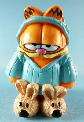 Garfield - M-D Toys PVC Figure - Sleeping Dress Garfied