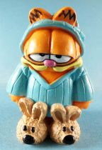 Garfield - M-D Toys PVC Figure - Sleeping Dress Garfied