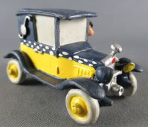 Gaston - Plastoy PVC Figure - Gaston in his car Pencil Sharpener