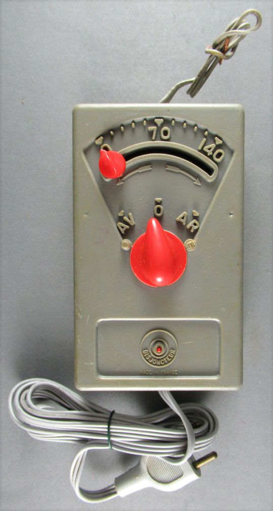 Gégé Ho DC 220V to 12V DC Transformer