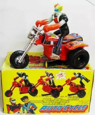 Goldorak - Auto-cycle - Jouet motoris� avec figurine