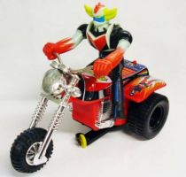 Goldorak - Auto-cycle - Jouet motorisé avec figurine