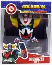  Goldorak - Plastoy - Figurine Tirelire 15cm SD Goldorak assis