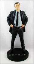 Gotham - Detective Jim Gordon - Statue r&eacute;sine 33cm DC Collectibles