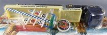 Grell Ho 1:87 Iveco Stralis Blue Truck & Lowbed Road Trailer with Paulaner Beer Sign Mast Mint on Card