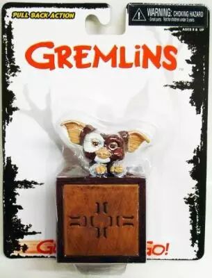 Gremlins - Neca \'\'Go Gizmo Go\'\' Motorized Pull Back & Go Action - Gizmo cadeau de No�l