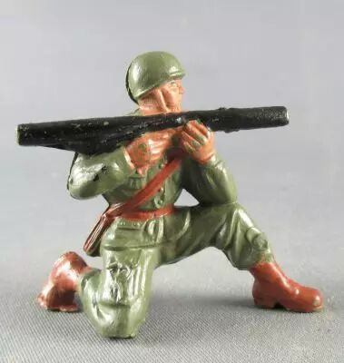 Guilbert - Arm�e Moderne - Soldat Casqu� Bazooka genoux