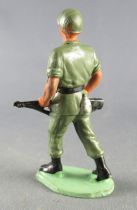 Guilbert - Modern Army - Khaki Infantry both hands on black rifle