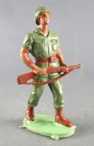 Guilbert - Modern Army - Khaki Infantry both hands on brown rifle