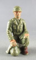 Guilbert - Modern Army - Khaki Infantry MG crew kneeling