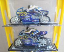 Guisval 27512 Store Dispay with 4 GP Motorbike Sete Gibernau Suzuki # 15 1:22 MIB