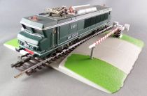 Hachette Ho Hand Operating Level Crossingone Line with Straight Steel Track