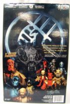 Hellboy - Mezco - Hellboy Battle Damaged Variant 45cm (18-inch) 04