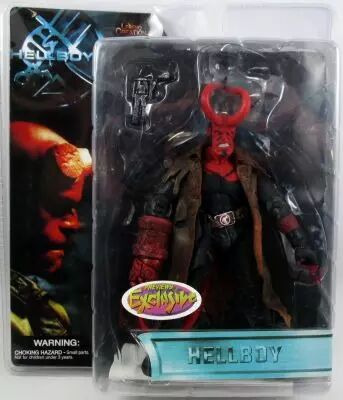 Hellboy - Mezco - Horned Hellboy \ Previews Exclusive\ 