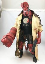 Hellboy (Mike Mignola\'s Comics) - Mezco - 18-inch Hellboy \ Battle Damaged\ 